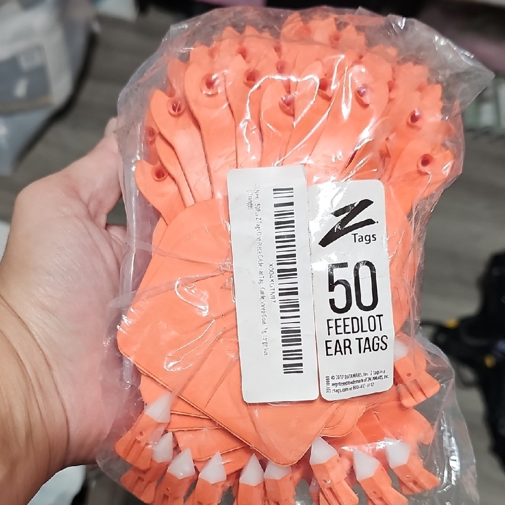 Nwt 50 Orange Feedlot Ear Tags